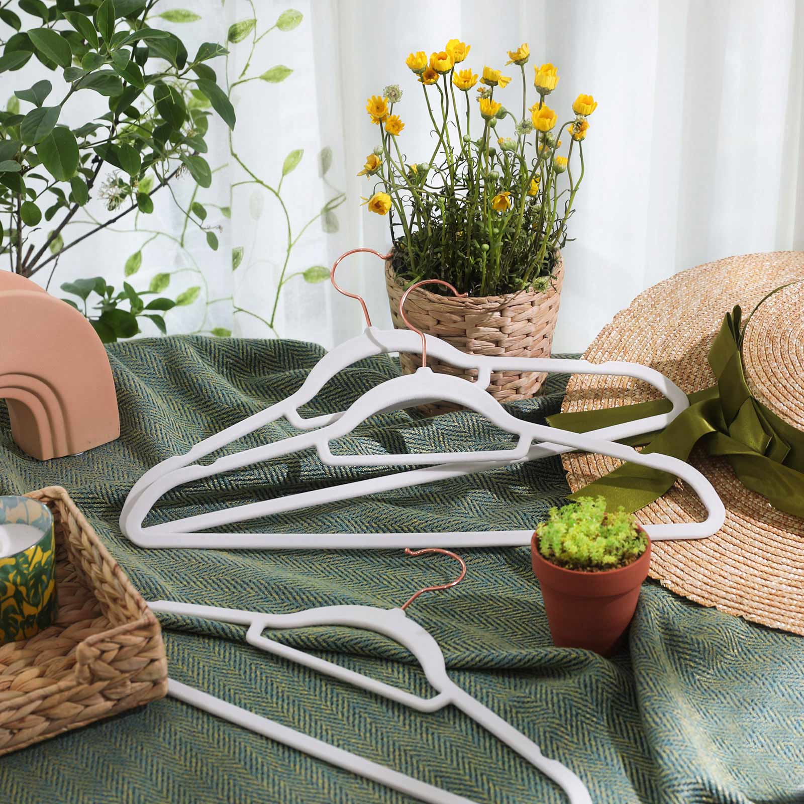 Fluwelen kleerhangers – Antislip – Set van 50 – Wit