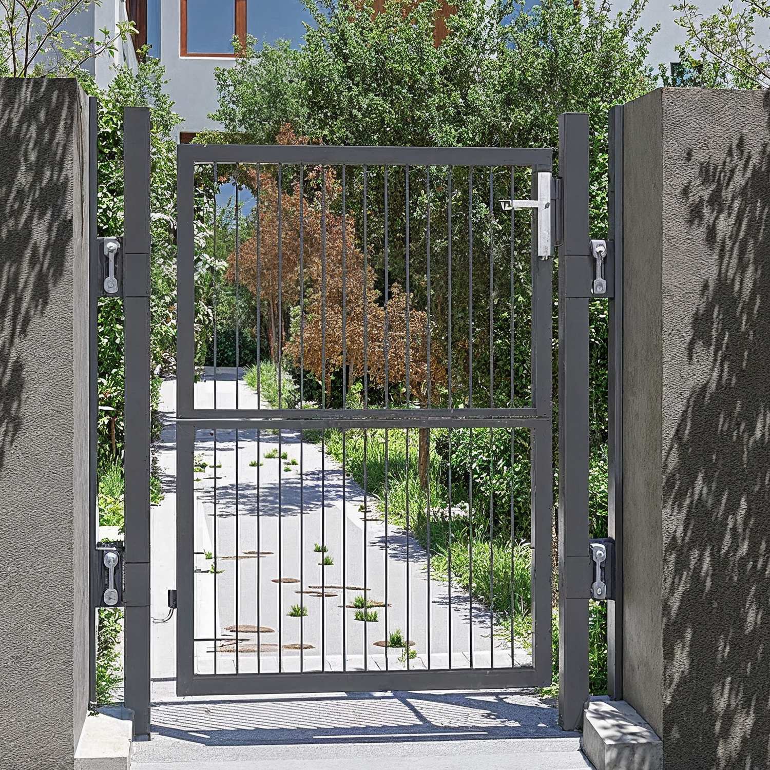 Tuinpoort – Gegalvaniseerd stalen poort, robuust en onderhoudsvrij