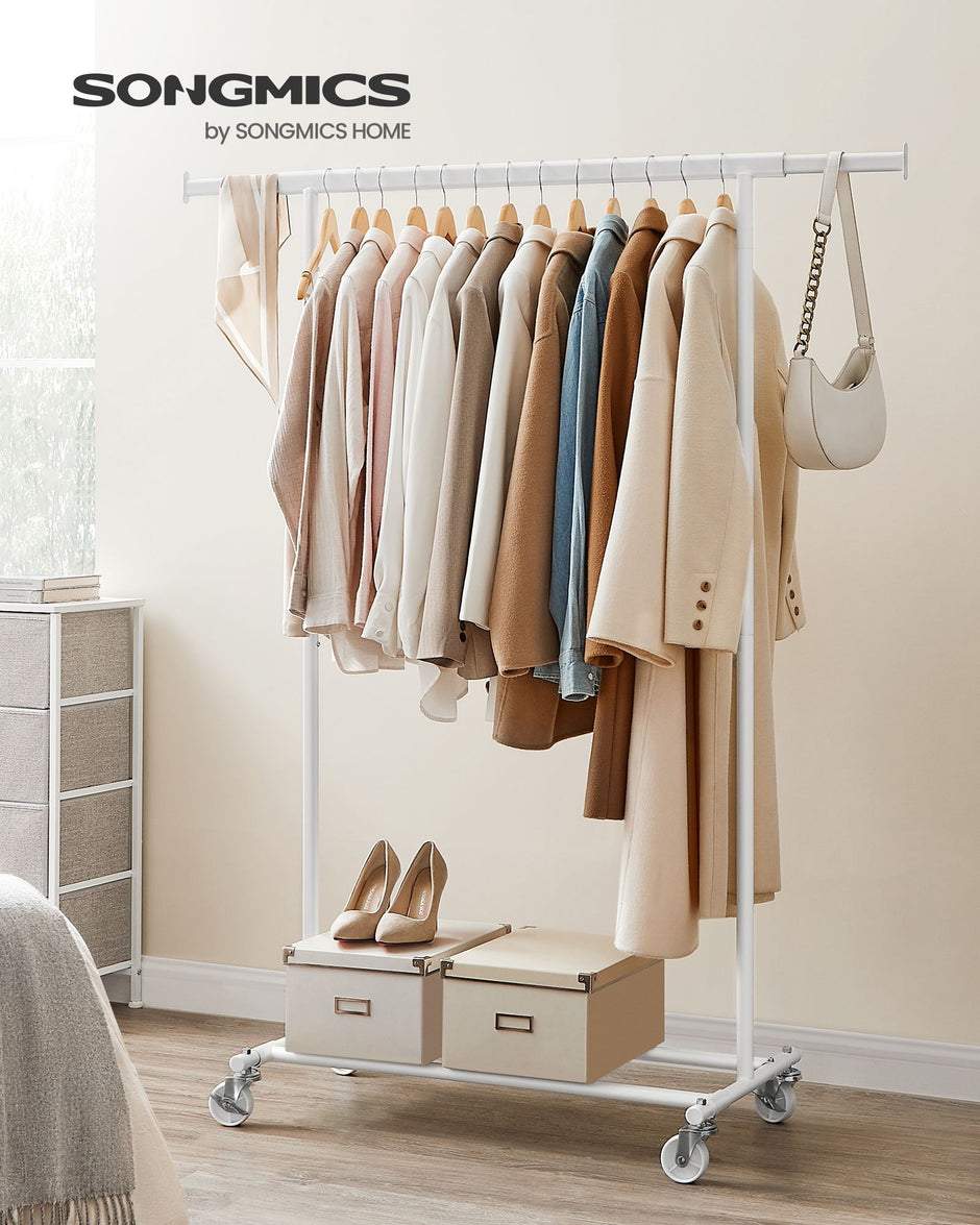 Uitschuifbaar kledingrek (92–132 cm) – 360° draaibare wielen – Tot 90 kg draagvermogen