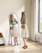 Gebogen spiegel – op ware grootte – inktzwart