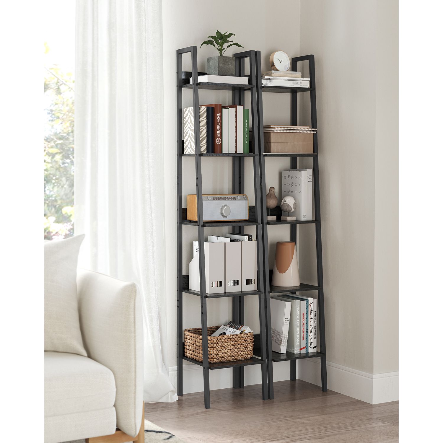 Boekenkast - Ladderrek - Met 5 niveaus - Metalen frame - Zwart