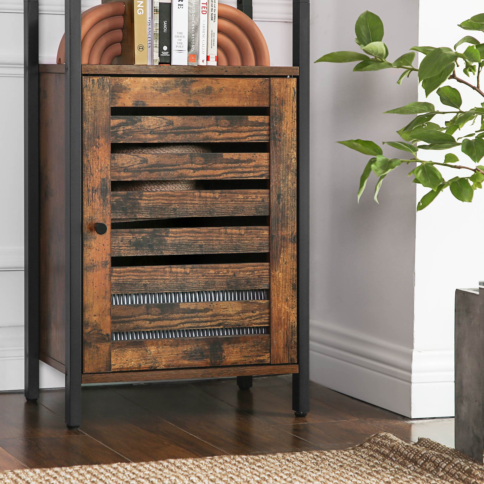 Hoge kast – met 4 open planken
