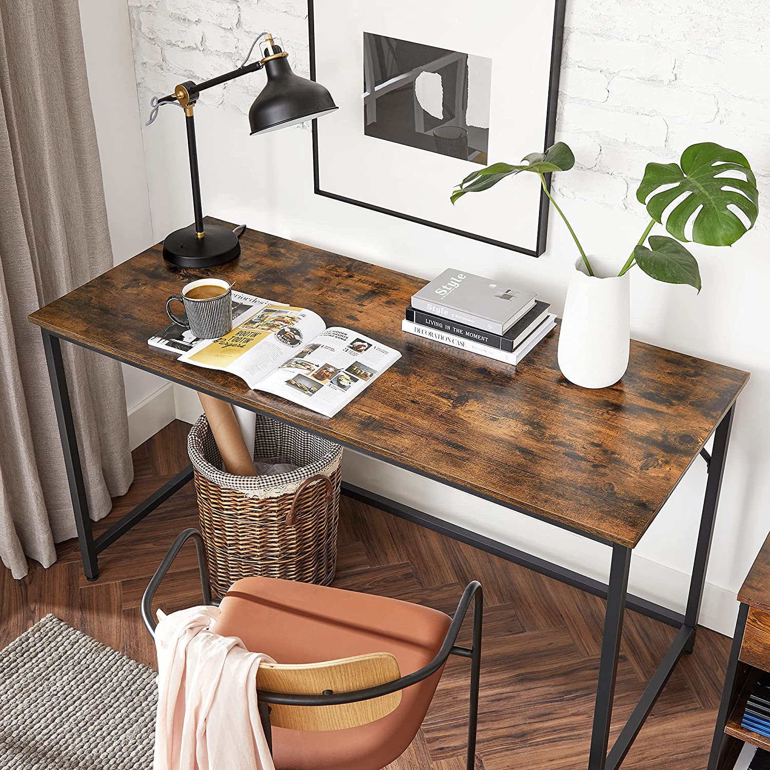 Bureau  – Compact ontwerp – Vintage bruin – Stalen beugels