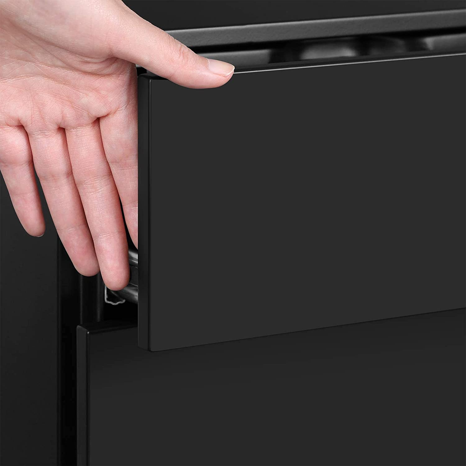 Ladeblok – Mobiele container met wielen en slot – Zwart