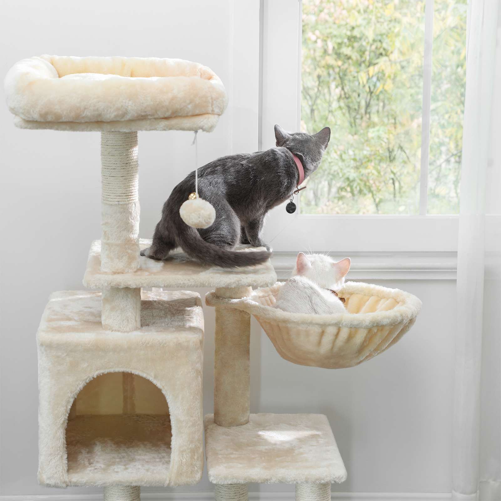 Krabpaal – met ligbed en klimelementen – beige