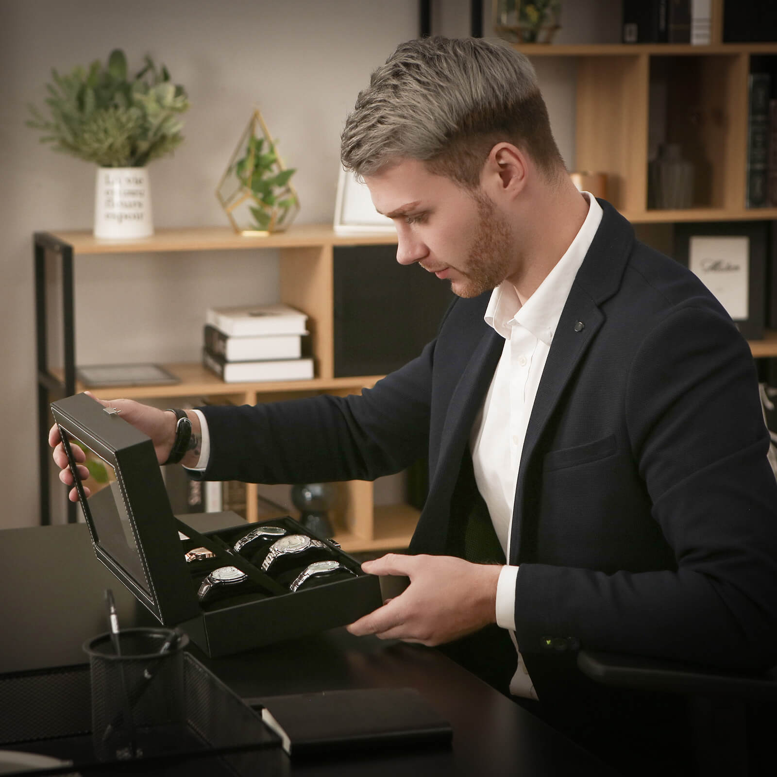 Horlogebox – 12 compartimenten – glazen deksel – zwart