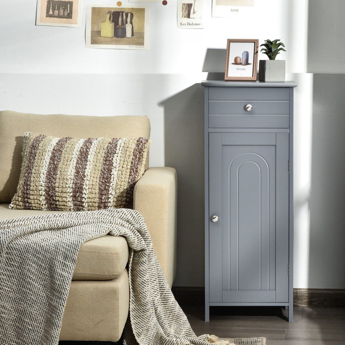 Badrumsskåp – med stor låda och justerbara hyllor – 1 2 – Grå