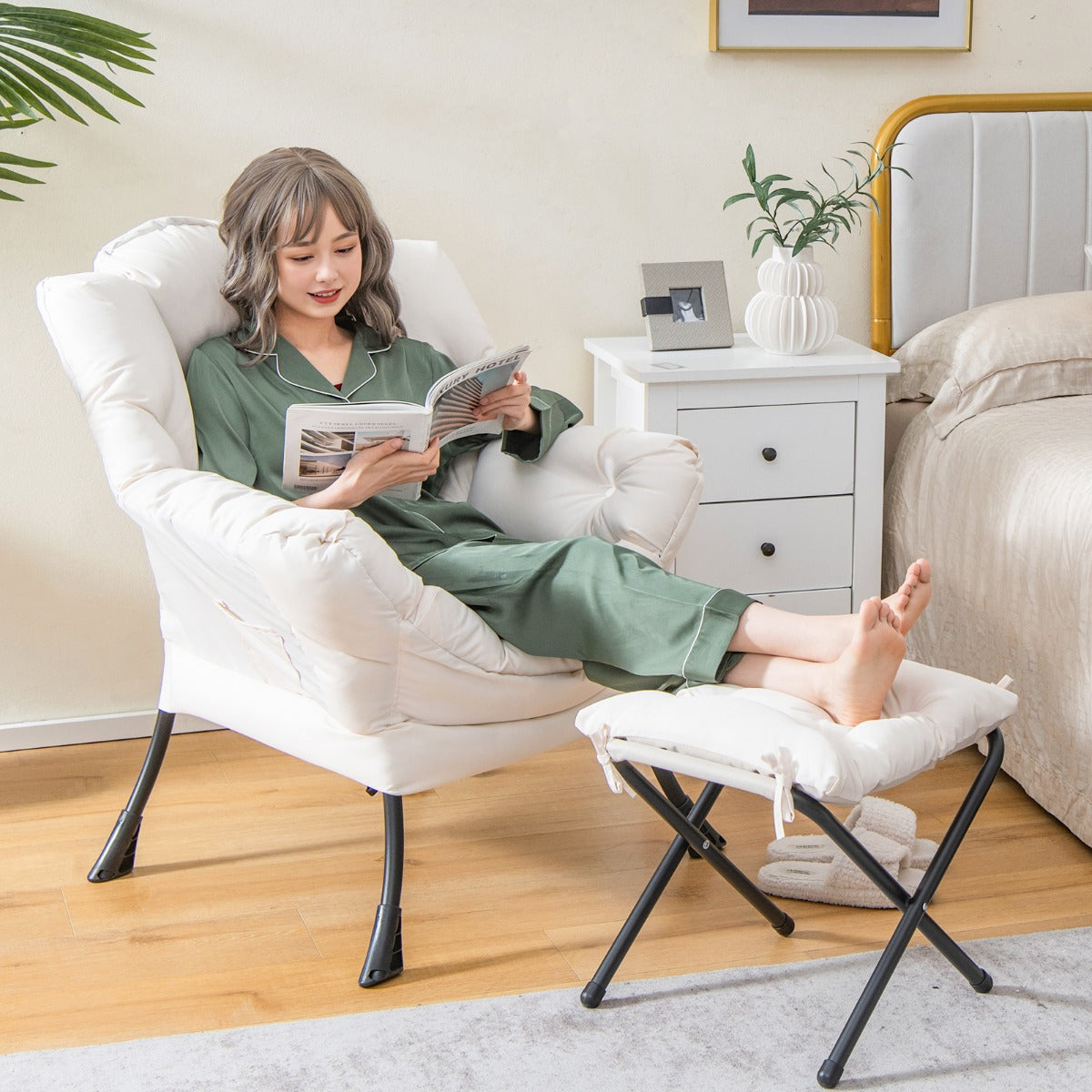 Fåtölj – med pall och armstöd sidficka fotstöd Avkopplande stol Wing – Beige